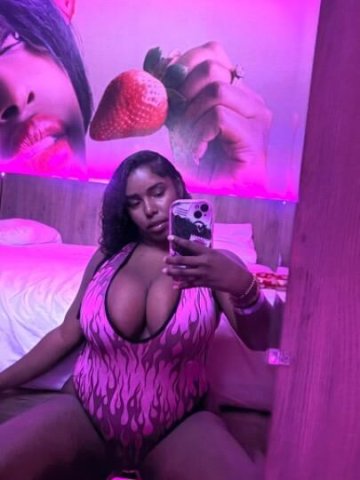 Fantasiii (Las Vegas) — busty fun with discreet incalls/outcalls + FT shows - 1