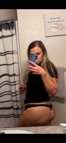 Kailee — Curvy Blonde Female Escort (Outcalls Only) - 1