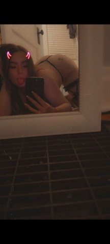 Petite White Girl Escort (24) — Louisville Deals - 1