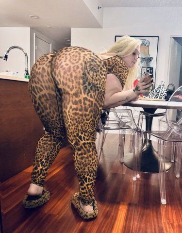 Norfolk Mature Female Escort — Incall/Outcall, Bbj/Oral/Anal & Video Sales - 1