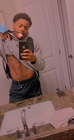 Austin Male Escort — 5'7, 7in, condoms only - 1