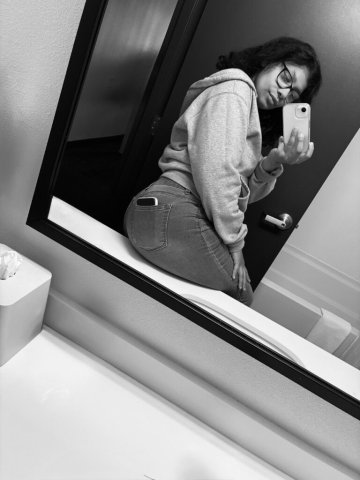 Central Jersey Female Escort — outcall (local only) with cardate content - 1