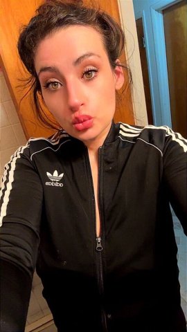 Long Island NY Female Escort — Car Dates Only - 1
