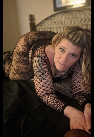 Dayton Female Escort — Birthday Hangout - 1