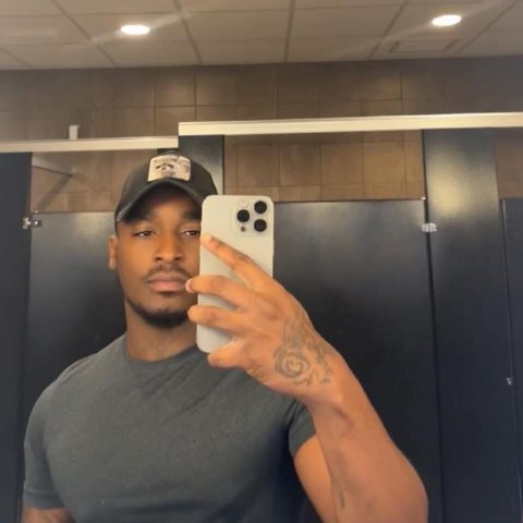 Norfolk, VA Male Escort — Couples welcome, sluts only - 1