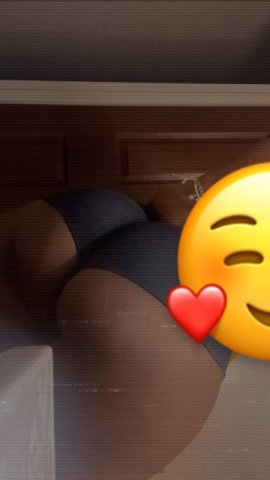 Chicago Female Escort — $100 QV Special (Back In Town) - 1