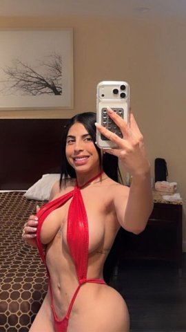 Rica latina en Ventura, CA — BBJ, squirt y posiciones (69 incluido) - 1