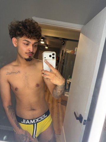 Rockford Male Escort — VERS Service, Top/Bottom Options - 1