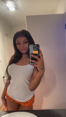 Tacoma Female Escort — Incall, Outcall & Facetime Shows - 1