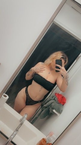 21-Year-Old Female Escort in Pittsburgh — Private Services - 1