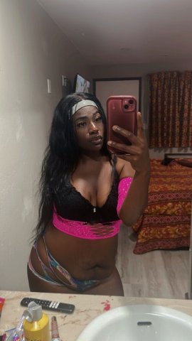 Genesis — Ebony Curvy Greek Escort for Outcalls & FaceTime Shows - 1