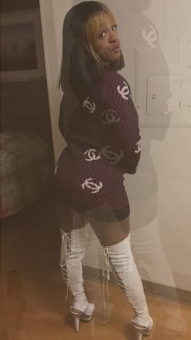 Fun size escort — in/out call with verification - 1