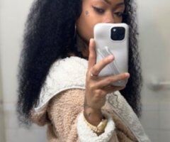 Richmond, Virginia Female Escort — Carplay & Foot Shows - Image 5