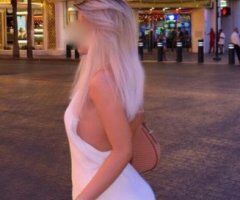 Manhattan Escort in Greenwich Village — 5 ft - Image 2