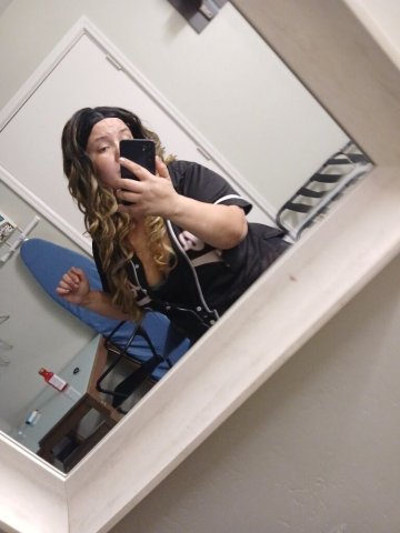 Alana (33) — Thick Latina BBW, Tight & Shaved - 1