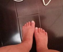 Alana (33) — Thick Latina BBW, Tight & Shaved - Image 2