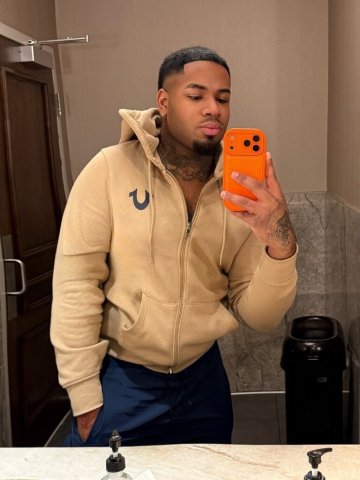 Cincinnati Male Escort — Pretty Boy BOOTY sessions (oral, rough/kink-friendly) - 1