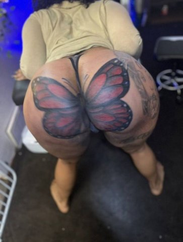 Minneapolis/St. Paul Incall & Outcall Female Escort — Car Date Available 24/7 - 1