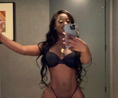 Chicago escorts - Chicago IL Outcalls Only Female Escort — Outcall Car Date QV 100 Special