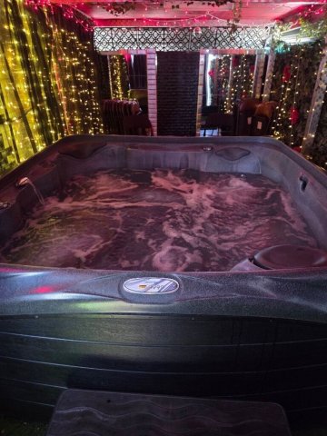 Los Angeles Spa Massage & Private Sessions with Central Massage Therapy - 1