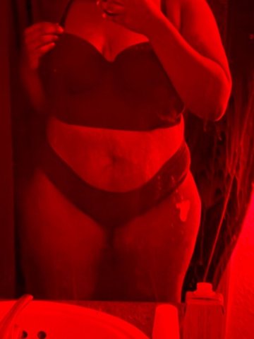 Tampa Female Escort — 100 qv special - 1