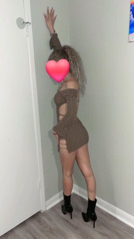 Amanda (25) — Austin Female Escort - 1