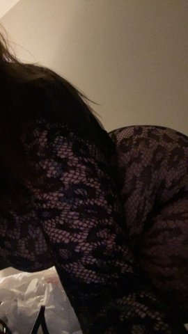 Omaha Nebraska Curvy All-Natural Companion - 1
