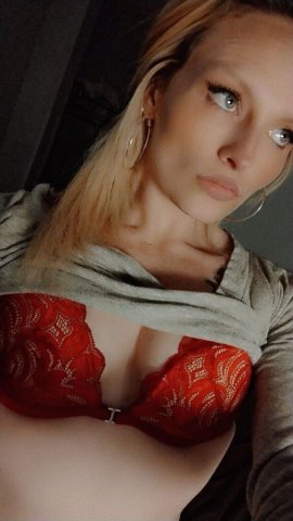 Vanessa Happy Hour (3:30–6:00pm) — Nashville Escort - 1