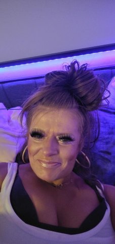 Salt Lake City Female Escort — Incall/Outcall Car Dates - 1