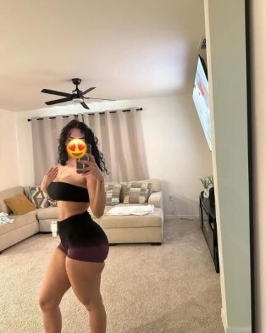 Lowell, Massachusetts Female Escort — available now, cash payments - 1