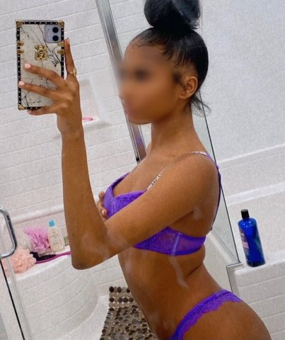 Young adult woman private incall/outcall bookings (DC & Southern Maryland) - 1
