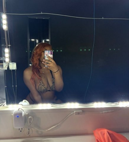 Kansas City MO Princess Escort — unhurried cuddles & deep conversation - 1