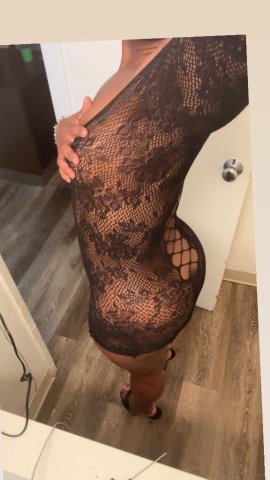 Stockton CA CarFun Special — outcall & incall (deep throat + wet messy sex) - 1
