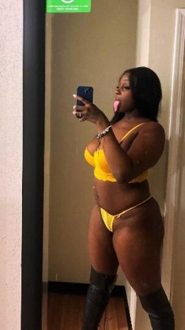 Manhattan Female Escort — Outcalls, Uber/Lyft, Long Tongue Deep Throat - 1