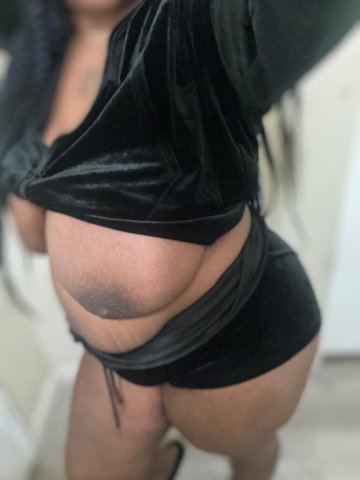 Long Beach, CA FaceTime Calls — Thick Chocolate Mama  - 1