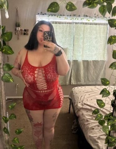 Evansville IN Zoey  Thick, tatted companion — FaceTime verification & sessions - 1