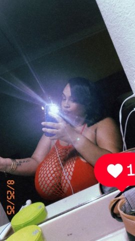 Minneapolis/St. Paul Curvy Female Escort — Incall date nights + verification - 1