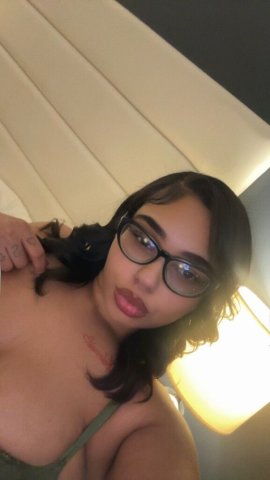 Vidaa (23) — VIP Bombshell Companionship & Date Nights in North Jersey - 1