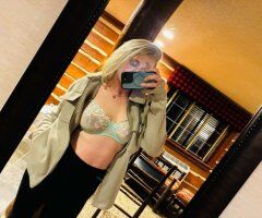 Oklahoma City escorts - Oklahoma City Female Escort — No-Gag Reflex Oral Service