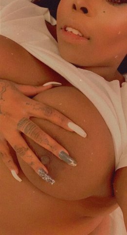 San Francisco BBW Escort — Thick, Soft Curves & Hot Tub Dates - 1