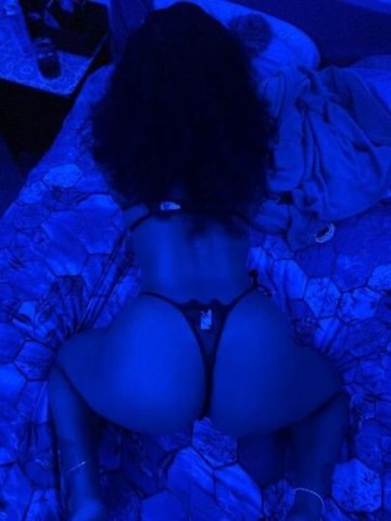 Lewiston-Auburn Female Escort — Content & Fans Shows - 1