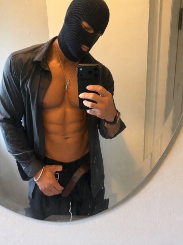 Chicago Male Escort — Outcalls, massages & FaceTime - 1