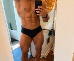 Chicago Male Escort — Outcalls, massages & FaceTime - Image 2