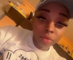 Chicago IL In-Call Female Escort for Wild, No-Drama Sex - Image 2