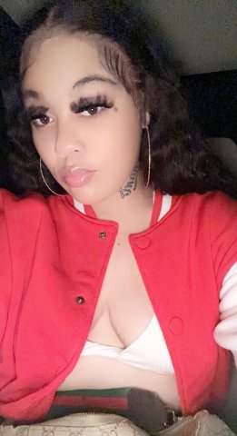 Fayetteville NC Female Escort — Back in Town, Clean & Discreet - 1