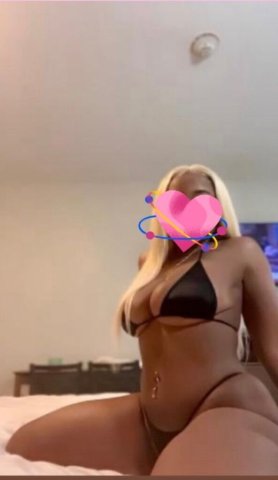 Chicago Dominatrix — body rubs, lap grinding Nuru, tie & tease massage - 1