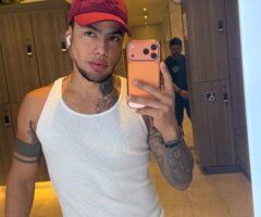 Boston escorts - Latino disponible para masajes — cuerpo atlético, ojos marrones