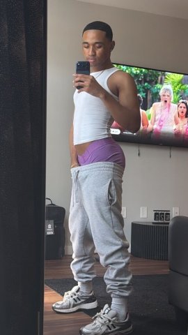 Detroit MI Discreet Male Escort — Incall/Outcall with FaceTime - 1