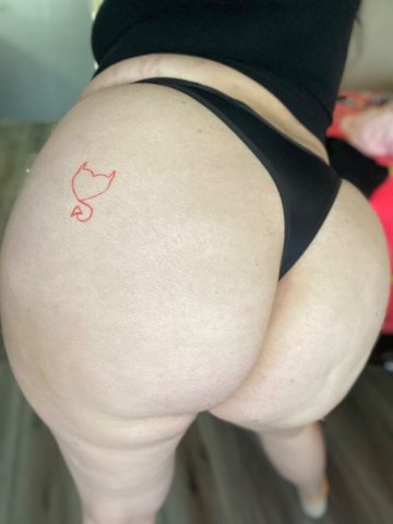 Curvy 24 Female Escort — discreet wet time, no drama - 1