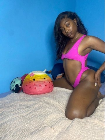 Pensacola FL Female Escort — private 24/7 face time - 1